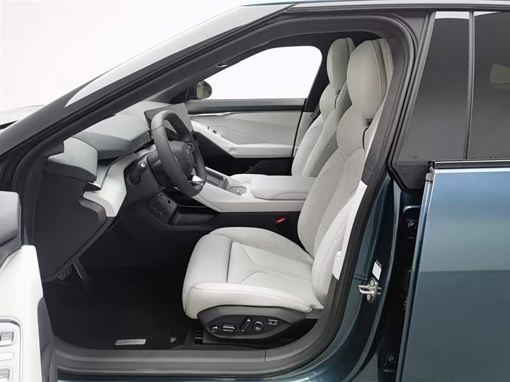 Фото 10 - XPeng P7