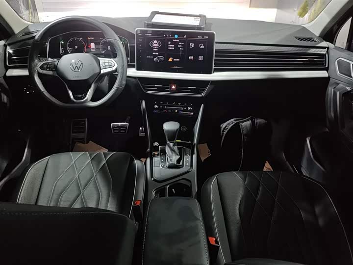 Фото 10 - Volkswagen Tiguan L Pro