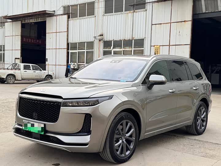 Фото 1 - LiXiang One