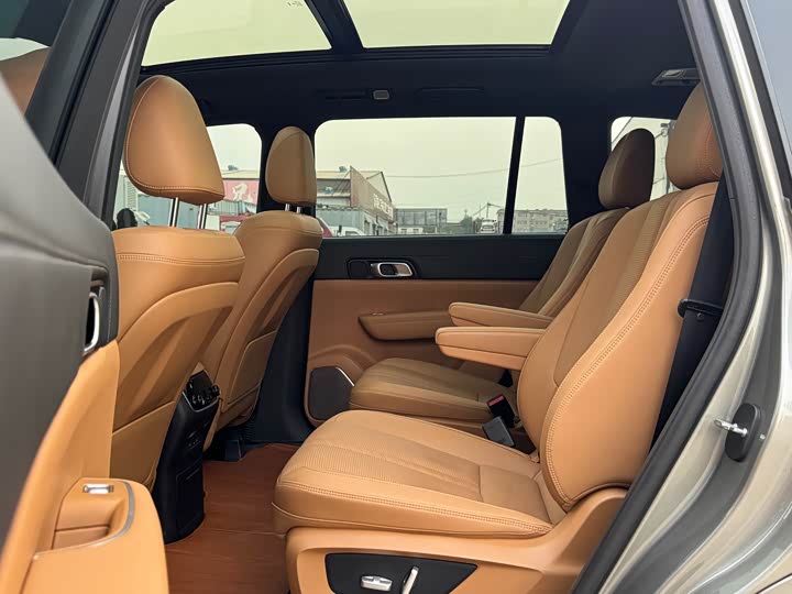 Фото 12 - LiXiang One