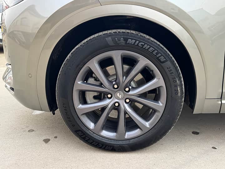 Фото 9 - LiXiang One