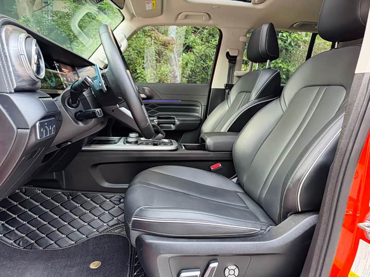 Фото 9 - Tank 300