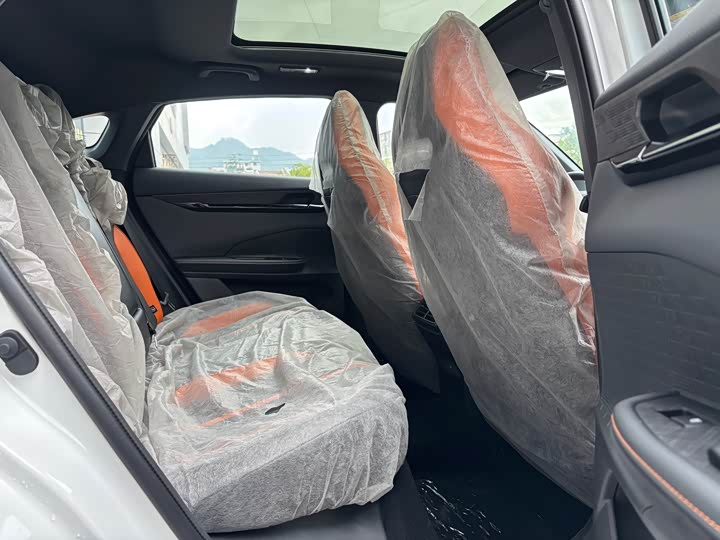 Фото 11 - Changan UNI-V