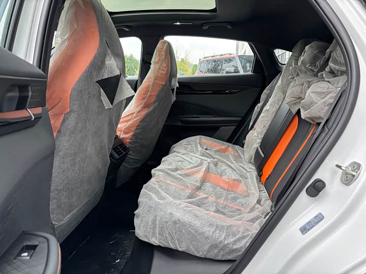 Фото 8 - Changan UNI-V