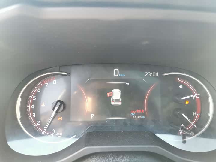 Фото 10 - Toyota RAV4