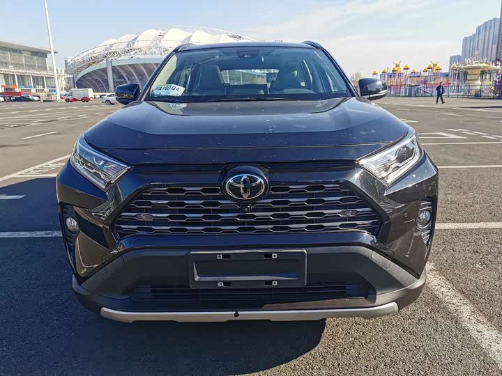 Фото 2 - Toyota RAV4