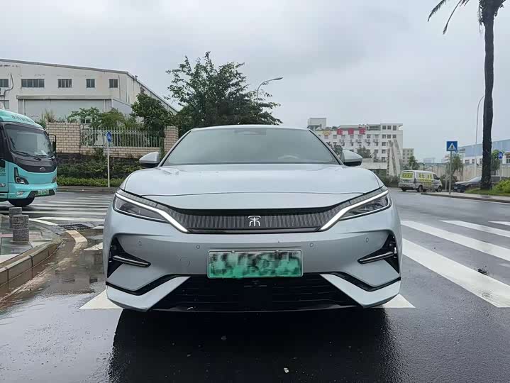 Фото 2 - BYD Song L