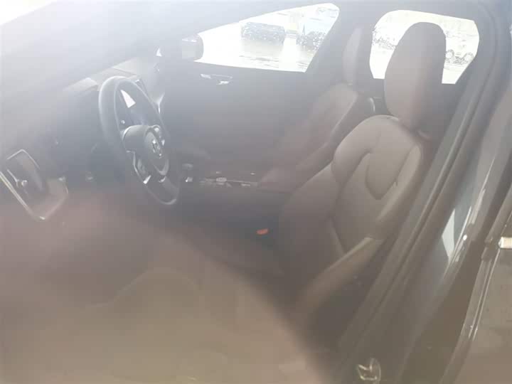 Фото 15 - Volvo XC60