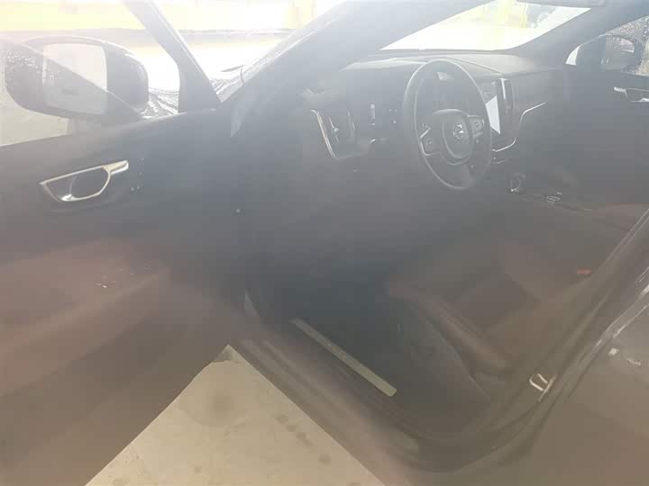 Фото 16 - Volvo XC60