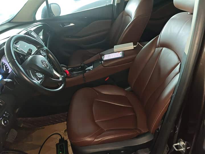 Фото 15 - Buick Envision Plus