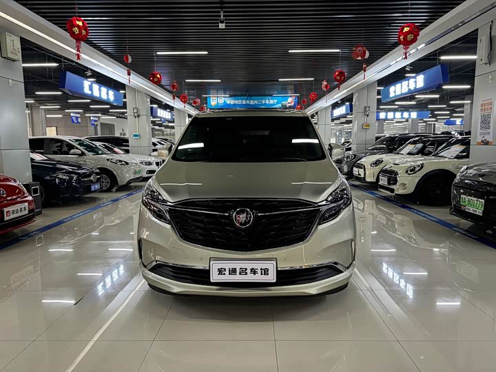 Фото 2 - Buick GL8 ES