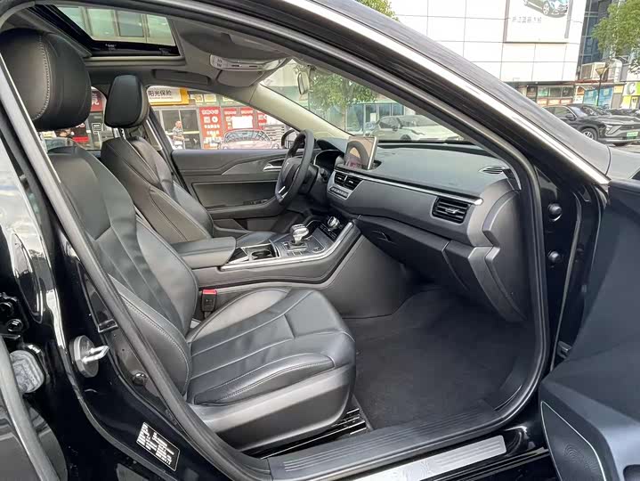 Фото 10 - Hongqi H5