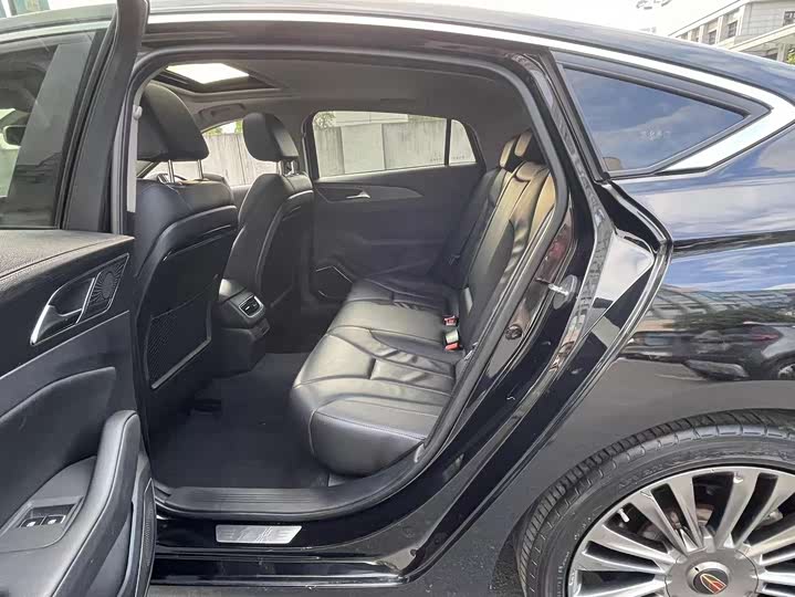 Фото 9 - Hongqi H5