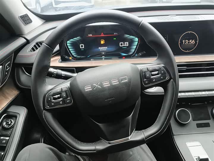 Фото 3 - Exeed LX