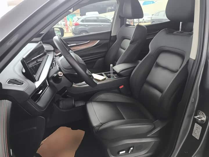 Фото 8 - Exeed LX