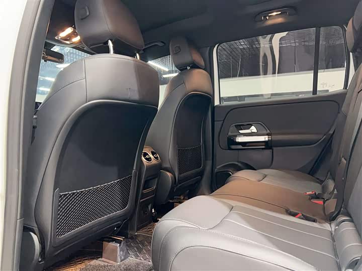 Фото 8 - Mercedes-Benz GLB-Class