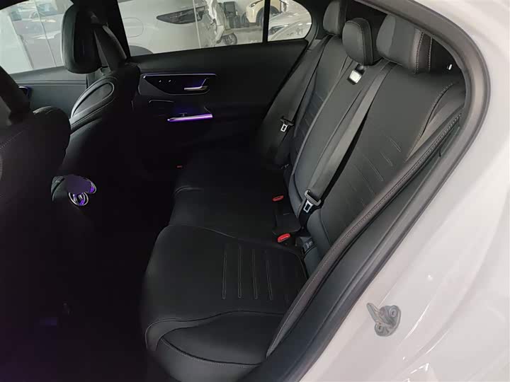 Фото 17 - Mercedes-Benz C-Class