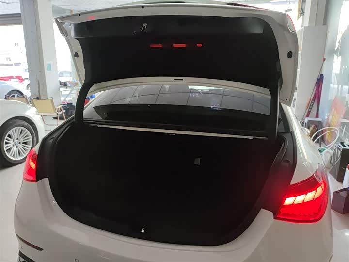 Фото 19 - Mercedes-Benz C-Class