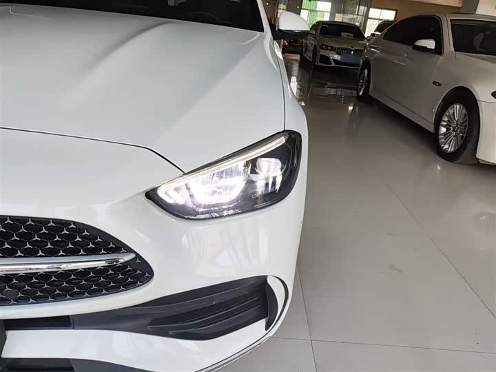 Фото 24 - Mercedes-Benz C-Class