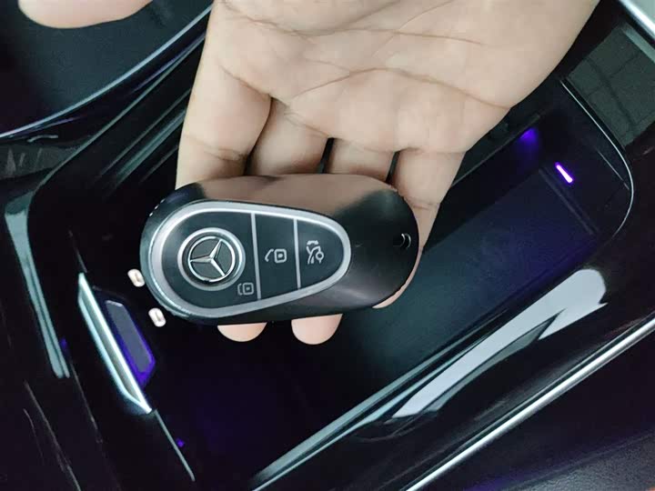 Фото 9 - Mercedes-Benz C-Class