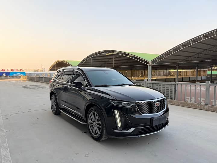 Фото 3 - Cadillac XT6