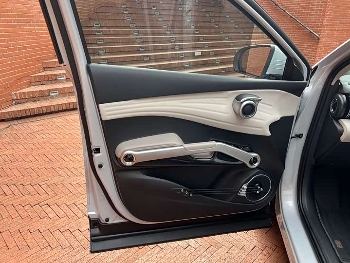 Фото 10 - BYD Yuan Plus