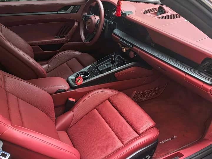 Фото 4 - Porsche 911