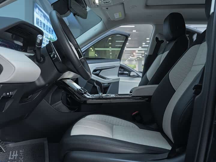 Фото 10 - Land Rover Range Rover Evoque L