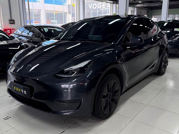 Фото 1 - Tesla Model Y