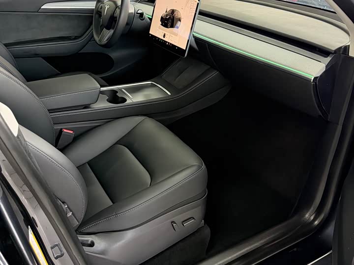 Фото 8 - Tesla Model Y