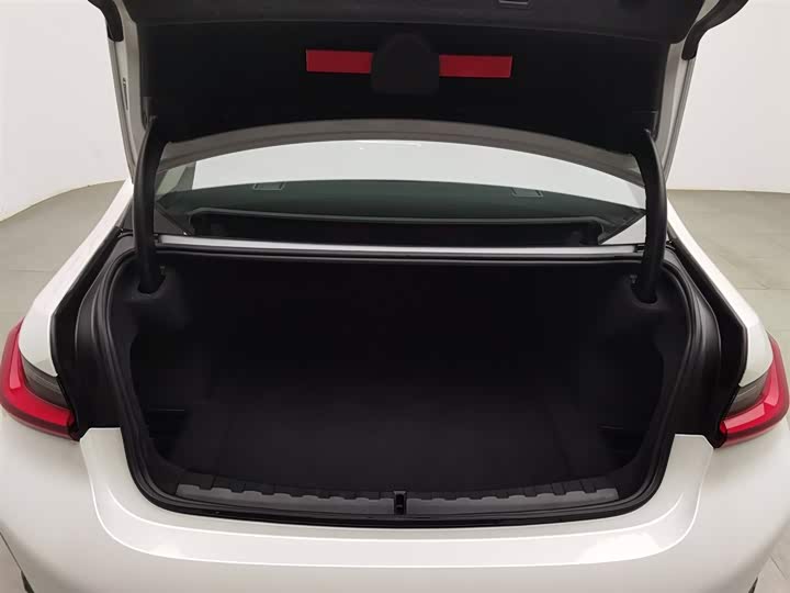 Фото 16 - BMW 3 Series