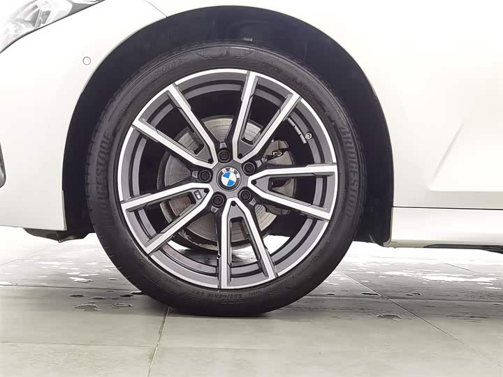 Фото 17 - BMW 3 Series