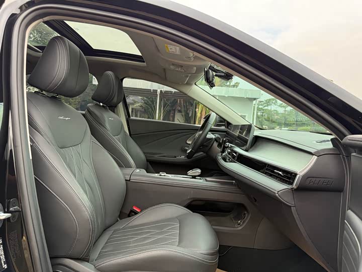 Фото 17 - Chery Arrizo 8