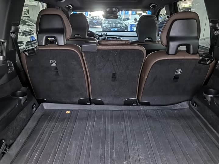 Фото 12 - Volvo XC90