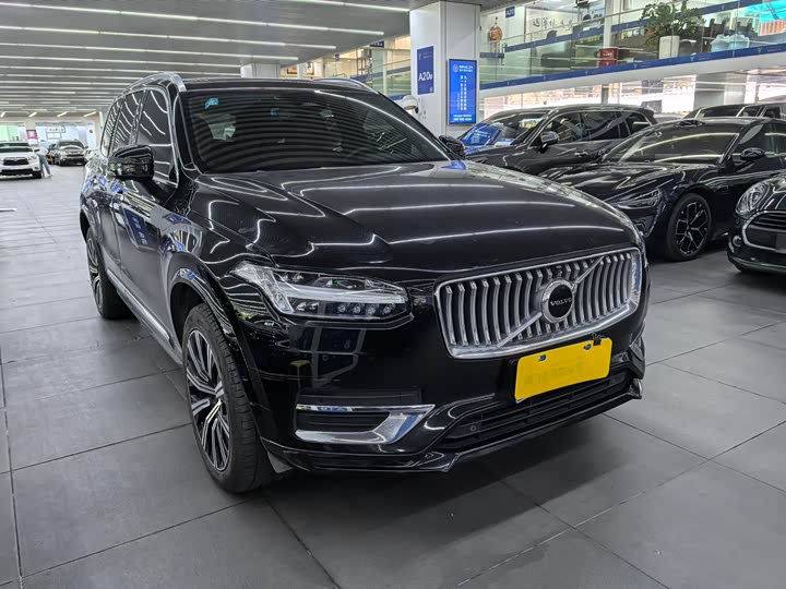 Фото 2 - Volvo XC90