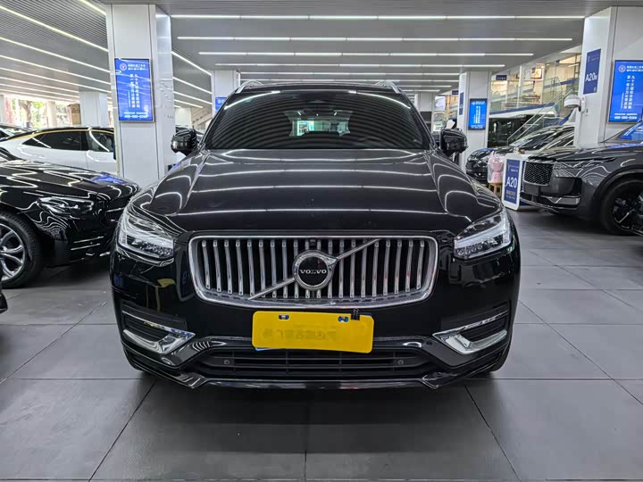 Фото 3 - Volvo XC90