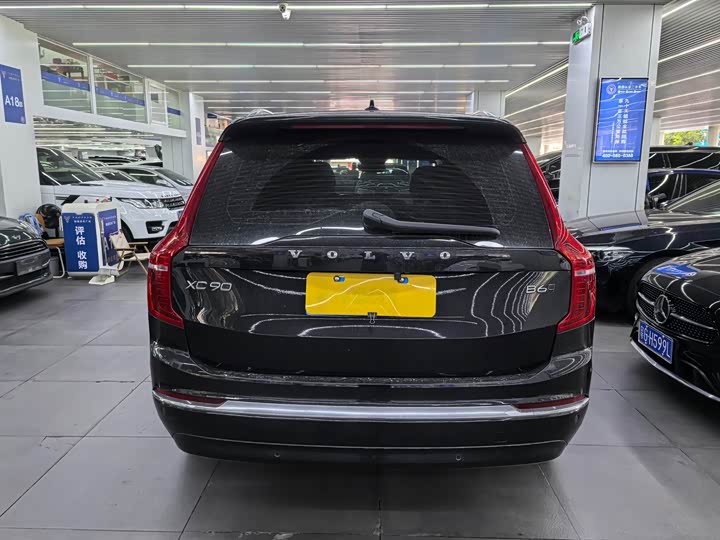 Фото 4 - Volvo XC90