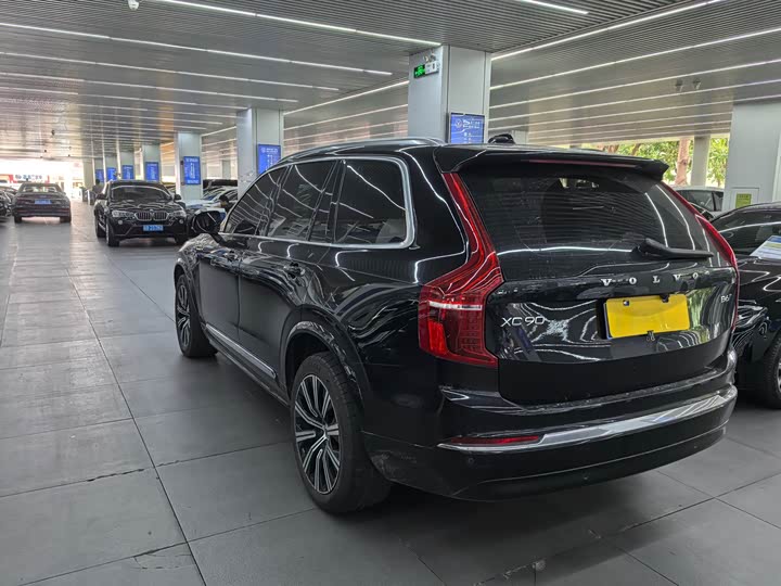 Фото 5 - Volvo XC90