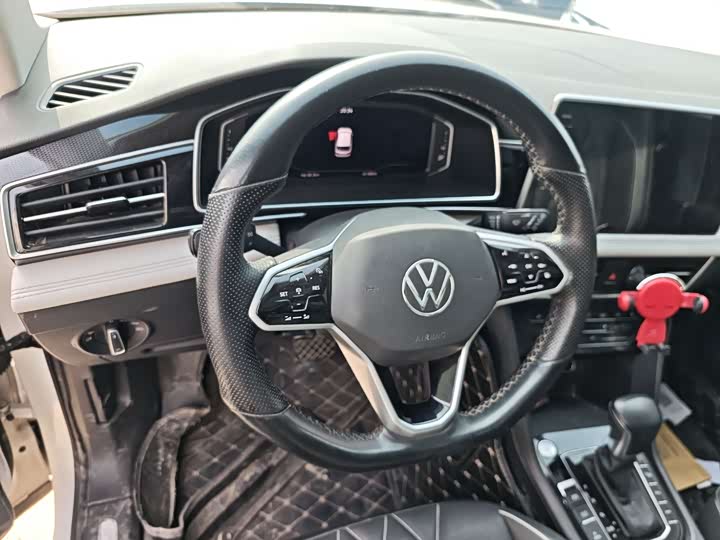 Фото 6 - Volkswagen Tiguan L Hybrid