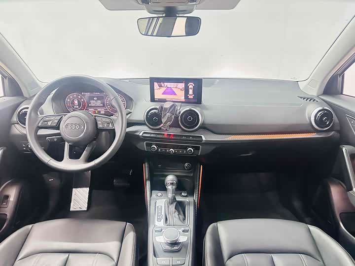 Фото 12 - Audi Q2L