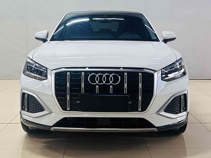 Фото 2 - Audi Q2L
