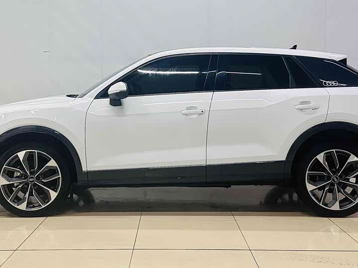 Фото 5 - Audi Q2L