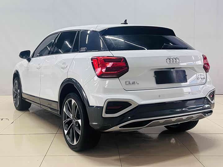 Фото 8 - Audi Q2L