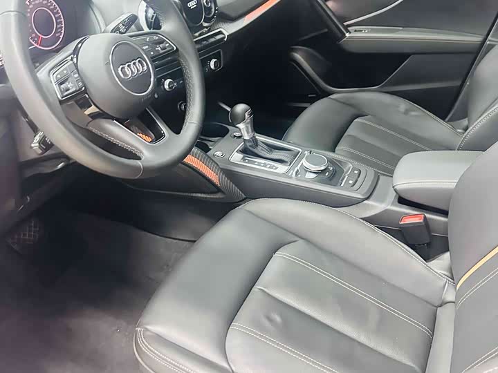 Фото 9 - Audi Q2L