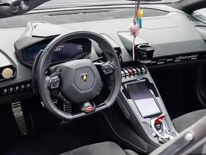 Фото 13 - Lamborghini Huracán