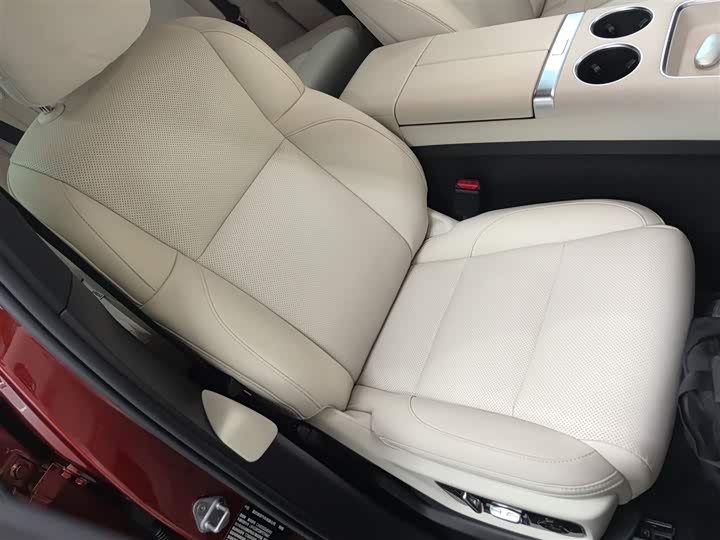 Фото 11 - LiXiang L7