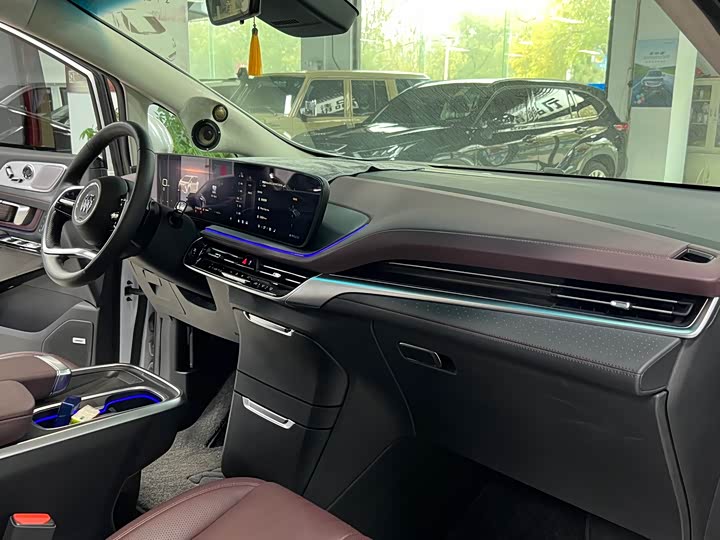 Фото 19 - Buick GL8 Century