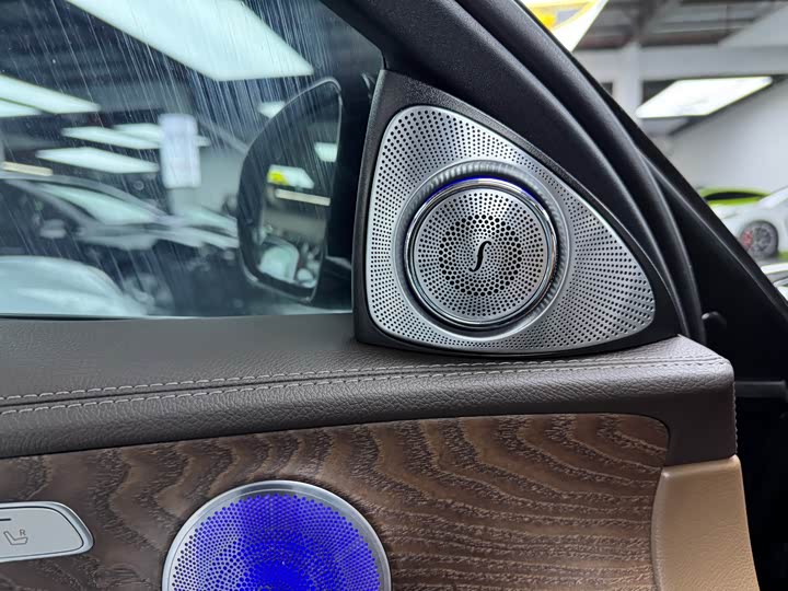 Фото 6 - Mercedes-Benz E-Class