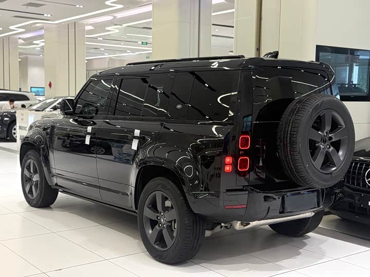 Фото 13 - Land Rover Defender