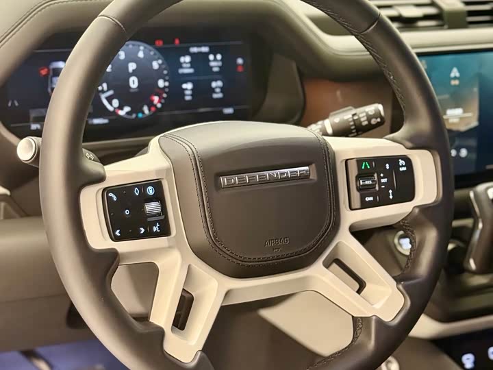 Фото 4 - Land Rover Defender